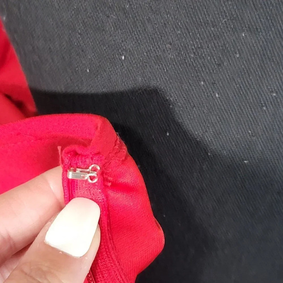 LULUS Dress Womens Medium Baby Be Mine Red Off Shoulder Bodycon Mini Cocktail - Picture 9 of 14